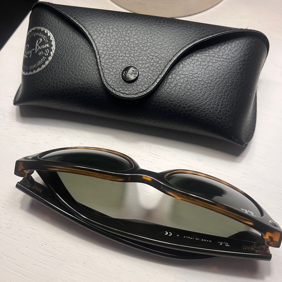 Ray-Ban Accessories - Ray-Ban Wayfarer Classic Sunglasses